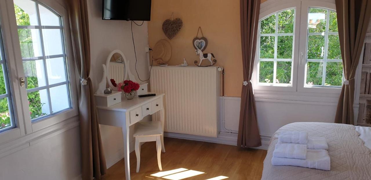La Pouillyzotte Bed & Breakfast エクステリア 写真